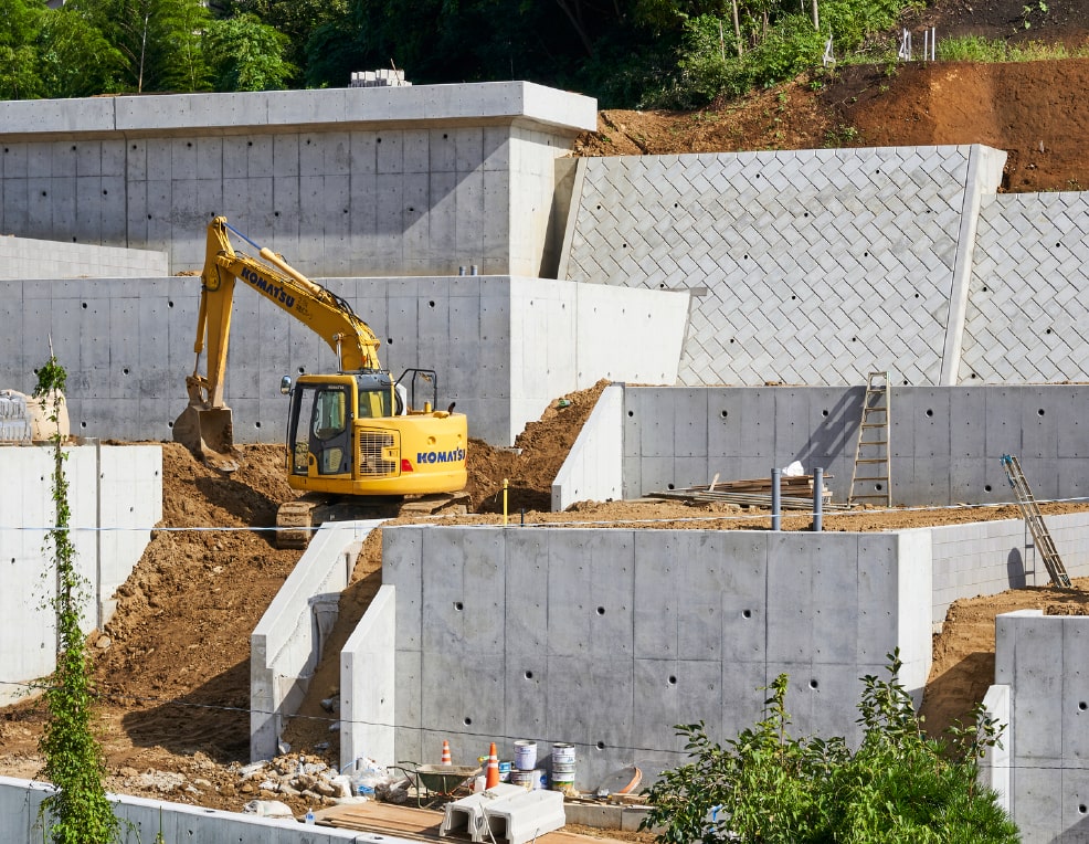 自然災害から人と財産を守る 治山・治水工事